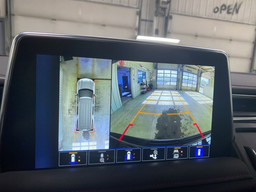 Used 2024 Chevrolet Suburban RST w/ Luxury Package AWD/4WD image 16