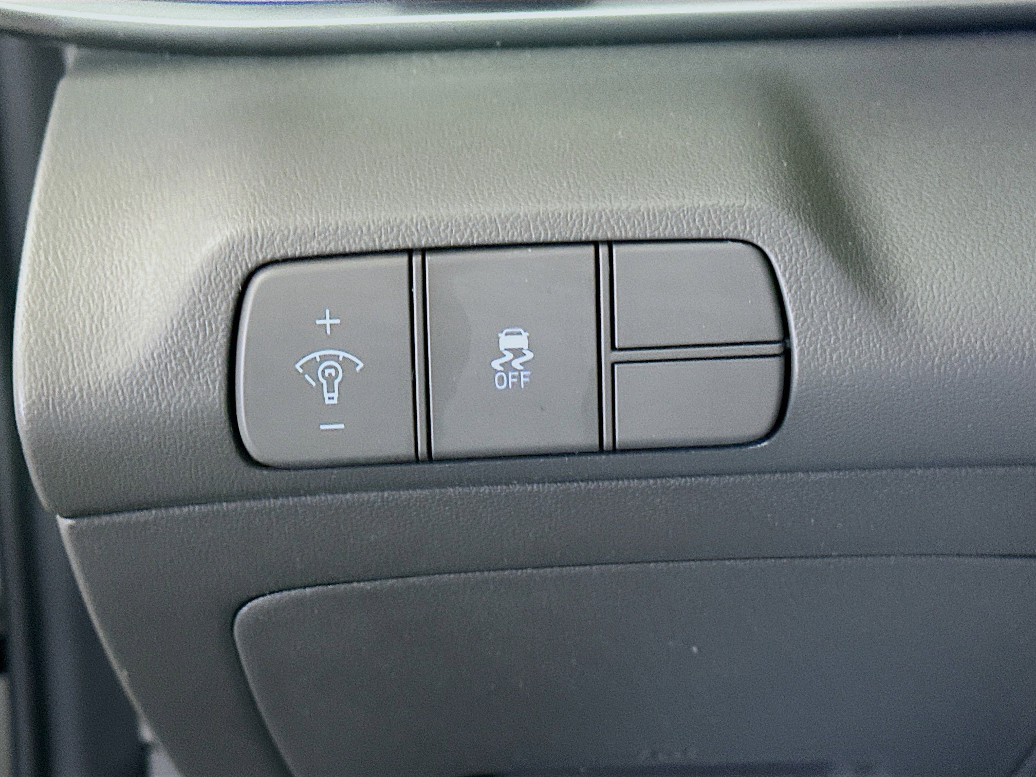 Used 2024 Hyundai Elantra SEL image 17