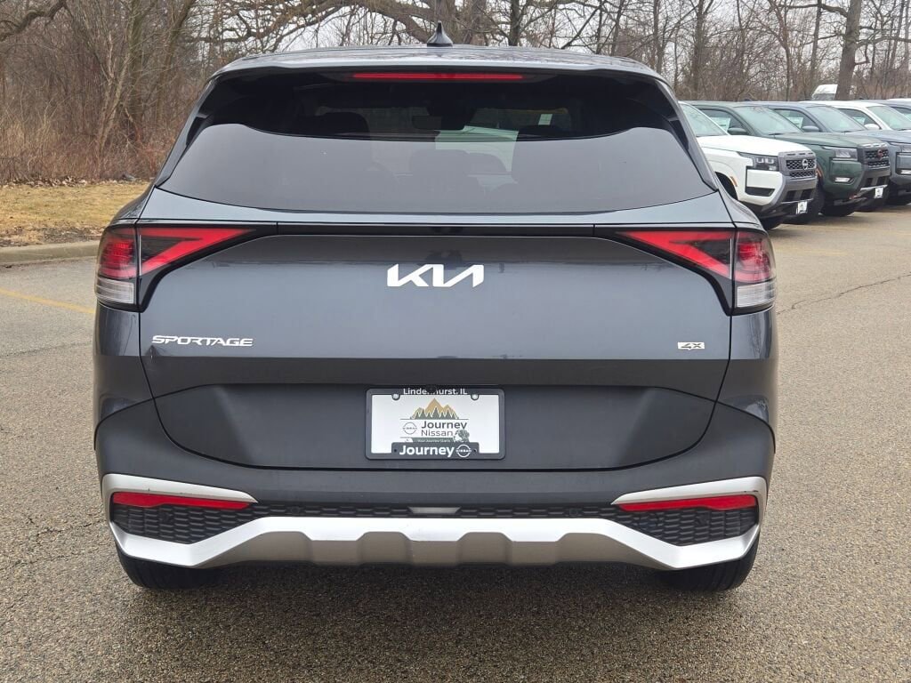 Used 2023 Kia Sportage LX image 11