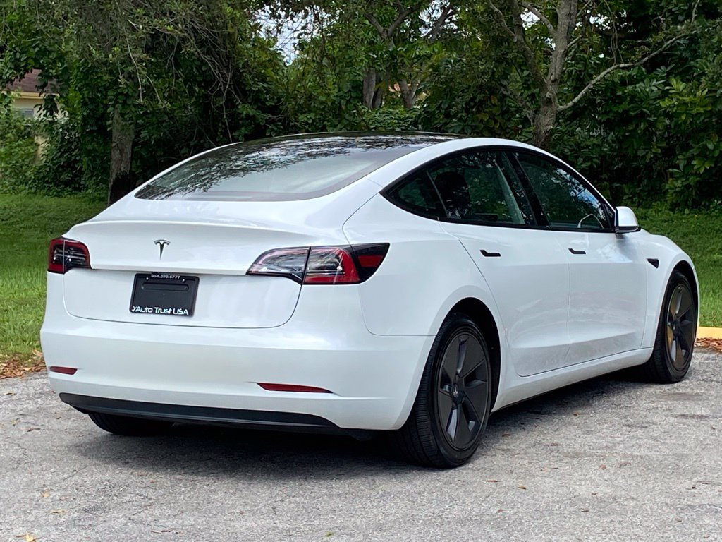 Used 2023 Tesla Model 3 Standard Range RWD image 8