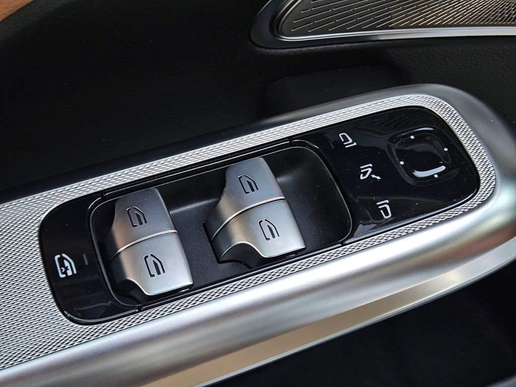 New 2026 Mercedes-Benz E 450 4MATIC Sedan image 17