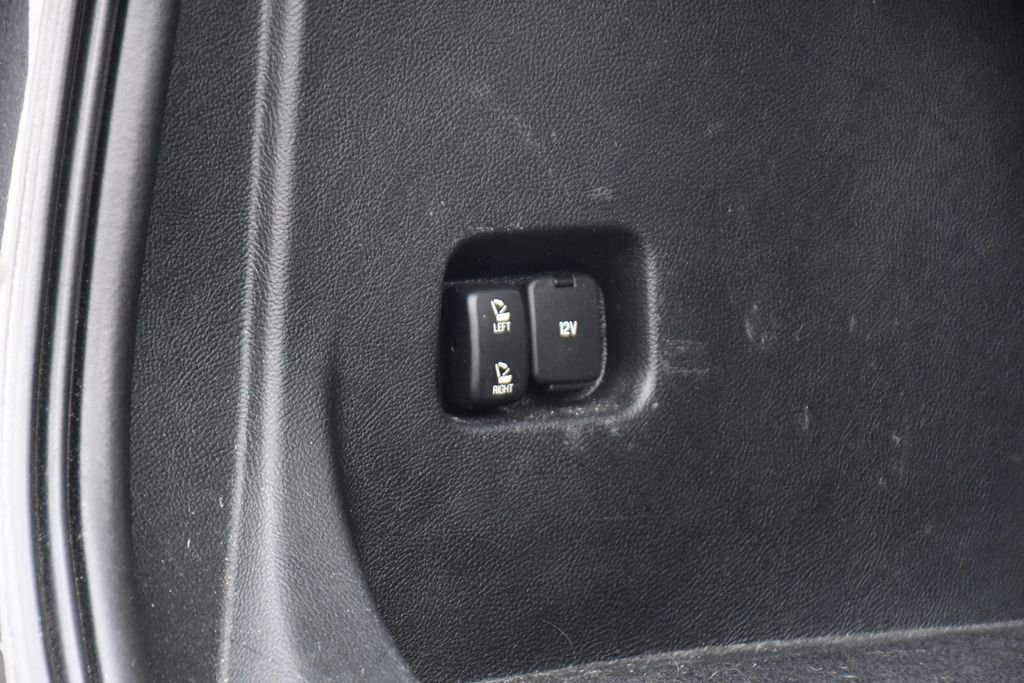 Used 2018 Ford Edge Titanium w/ Equipment Group 302A AWD/4WD image 18