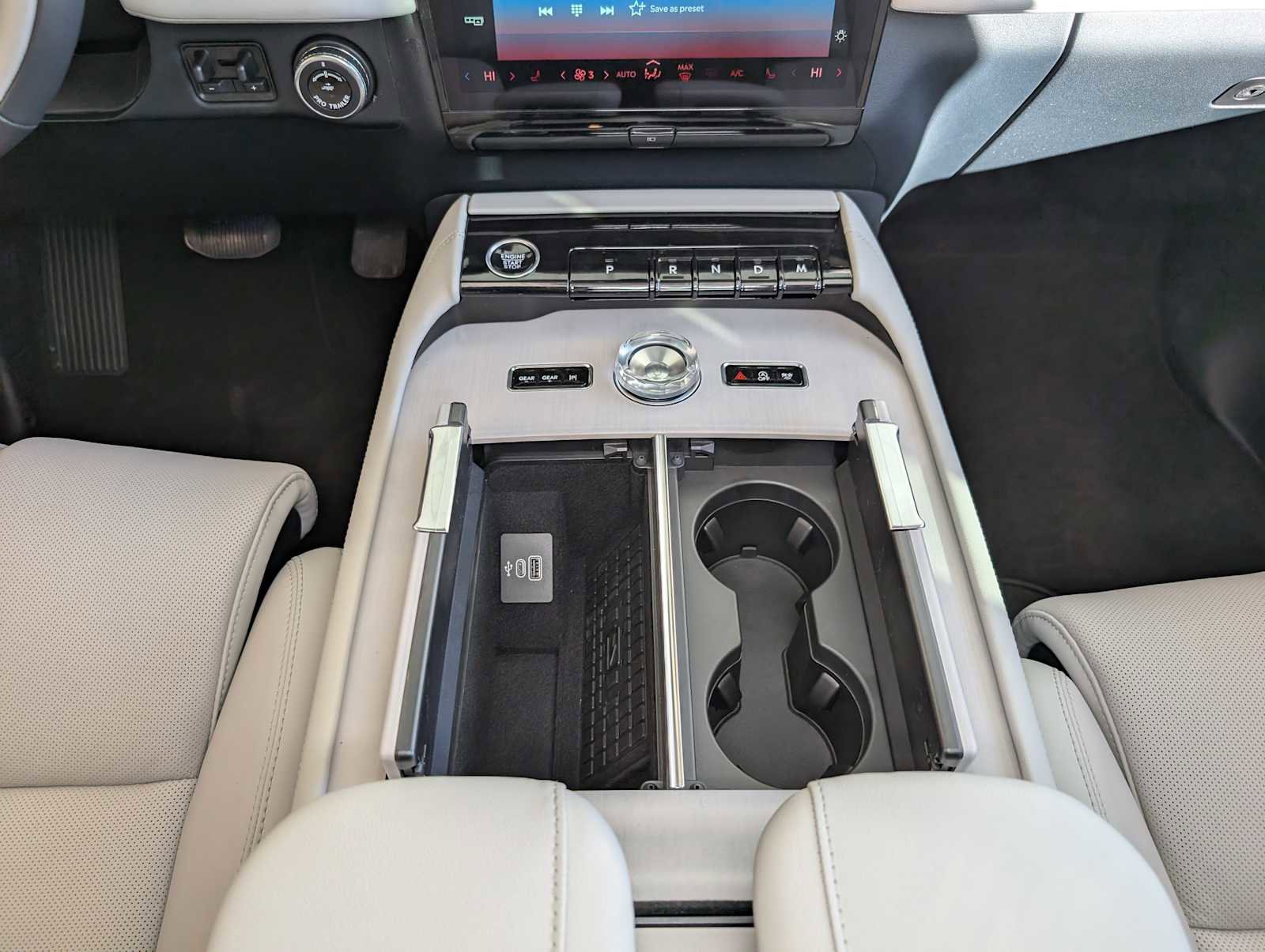 New 2026 Lincoln Navigator L Reserve w/ Jet Appearance Package image 12