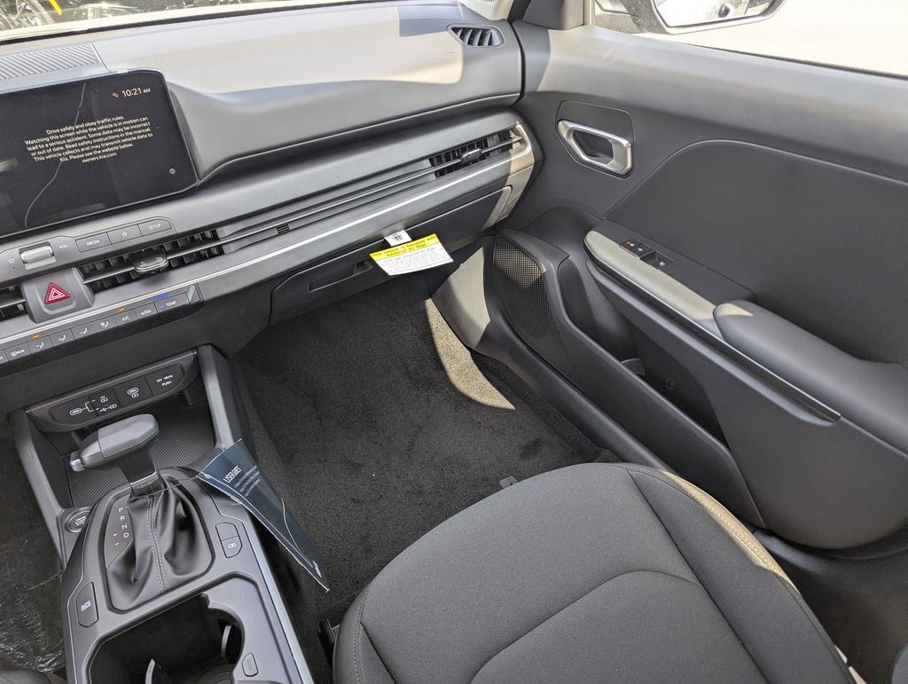New 2026 Kia K4 LXS image 16