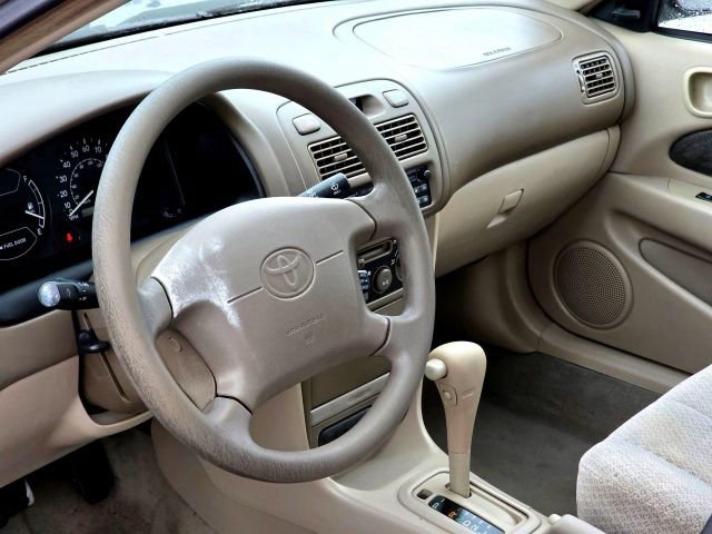 Used 2000 Toyota Corolla CE image 11