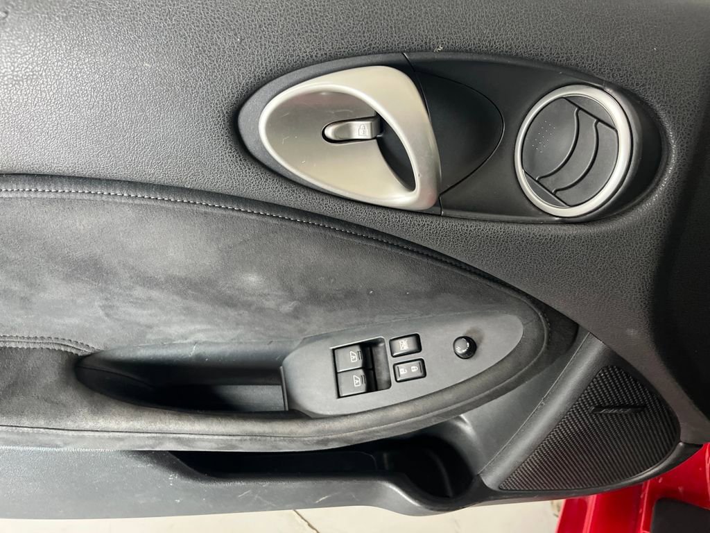 Used 2010 Nissan 370Z Touring w/ Sport Pkg image 43