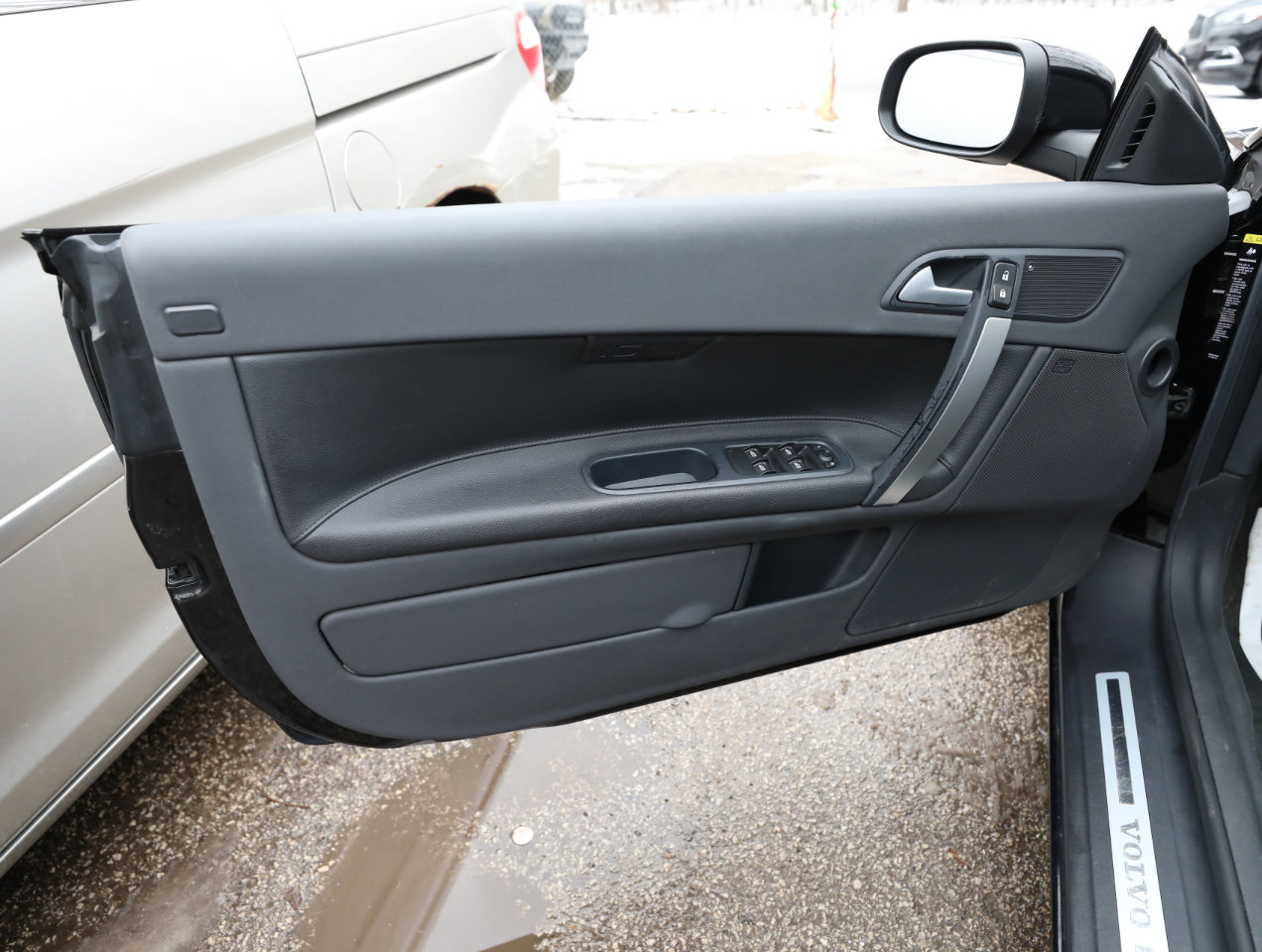 Used 2009 Volvo C70 T5 image 13