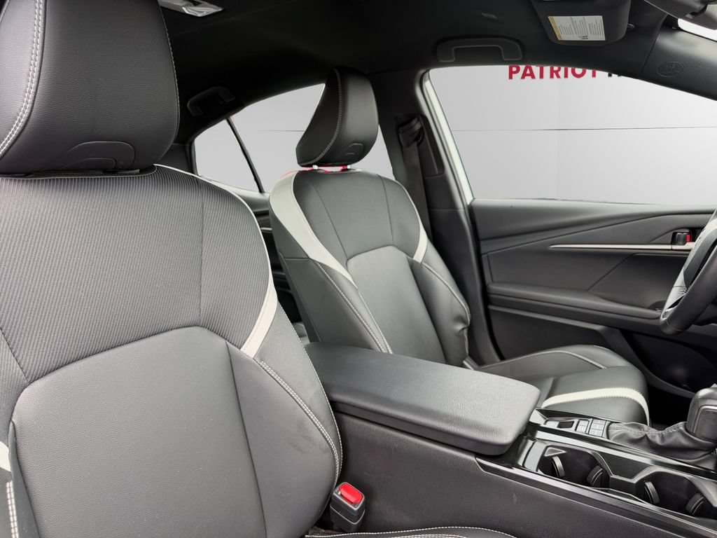 Used 2025 Toyota Camry SE FWD image 13