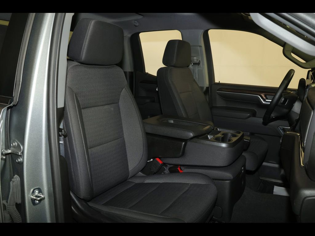 Used 2023 Chevrolet Silverado 1500 LT AWD/4WD image 28