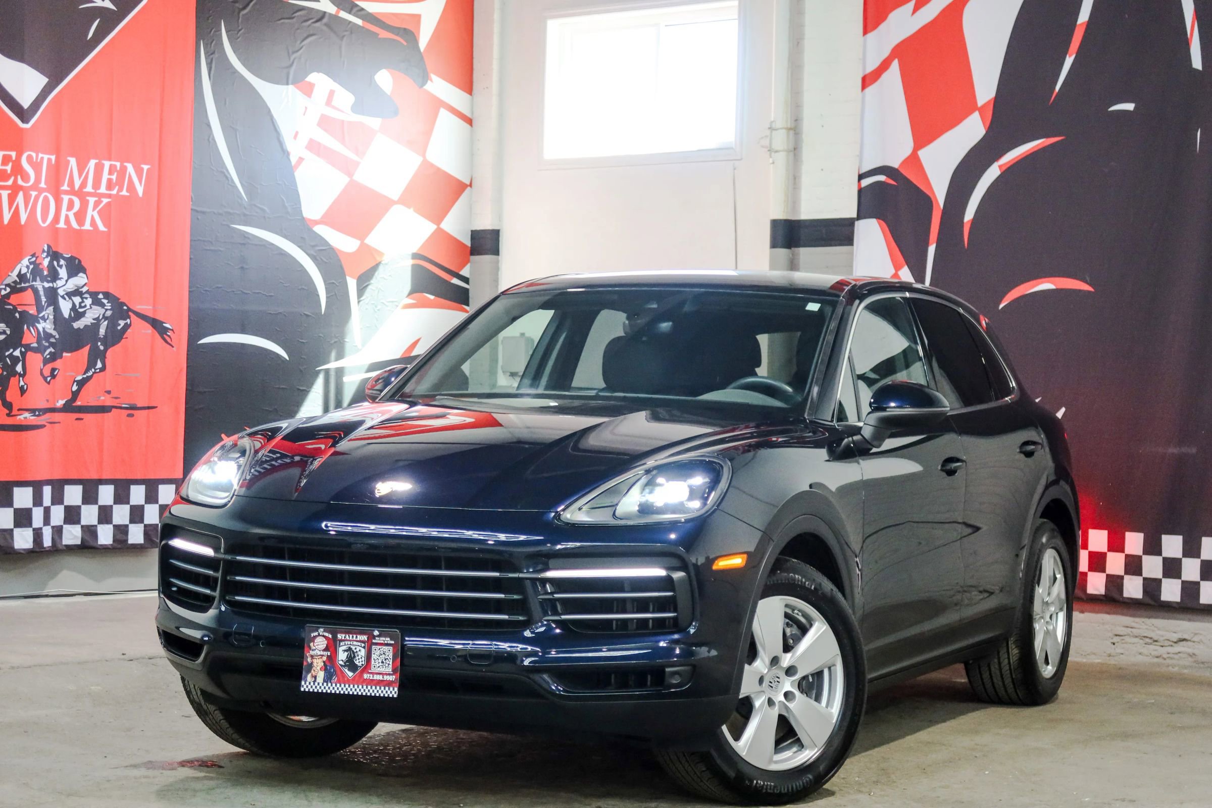 Used 2021 Porsche Cayenne image 1