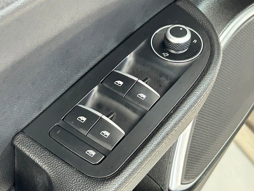 Used 2019 Alfa Romeo Giulia Ti Sport w/ Quick Order Package 22S Sport image 33