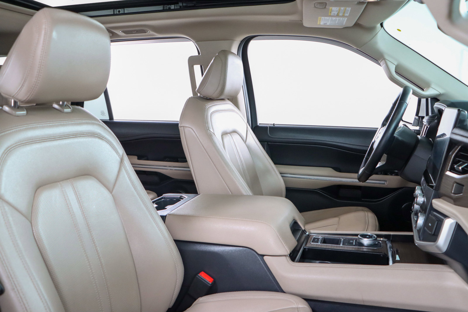Used 2022 Ford Expedition Limited image 29