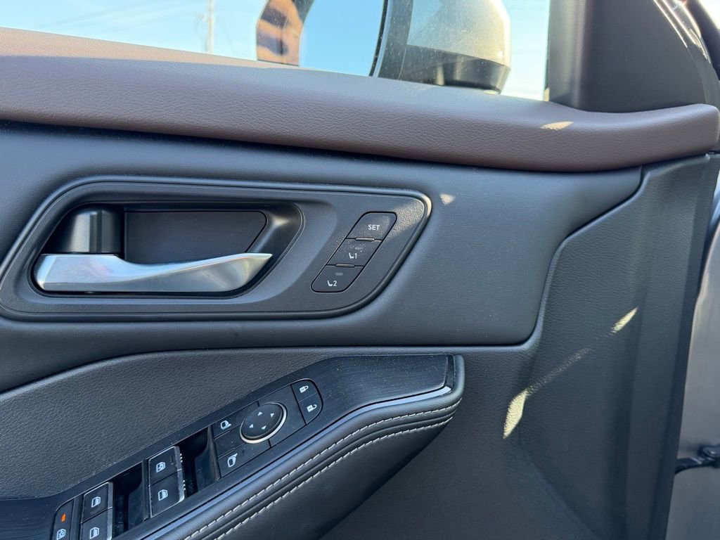 Used 2023 Nissan Rogue SL w/ SL Premium Package image 14