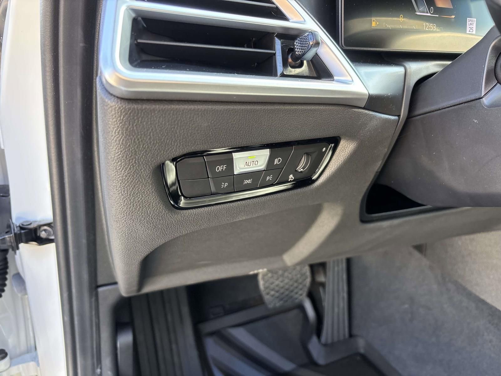 New 2026 BMW 330i xDrive Sedan w/ Premium Package image 14