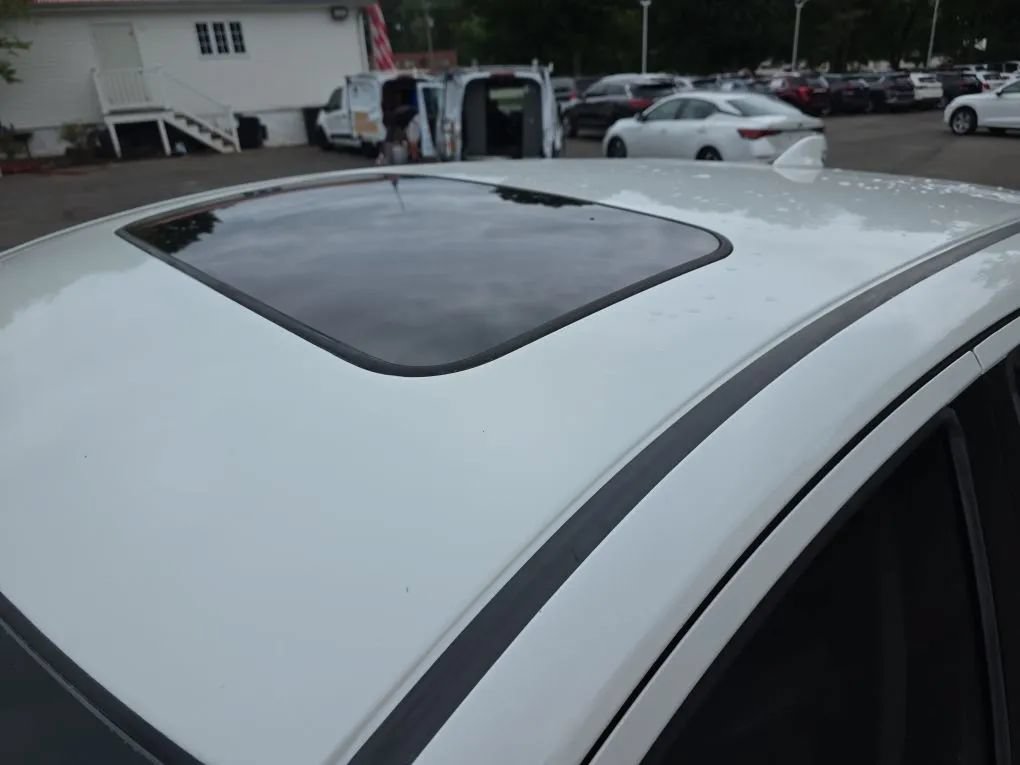 Used 2018 Honda HR-V EX image 11