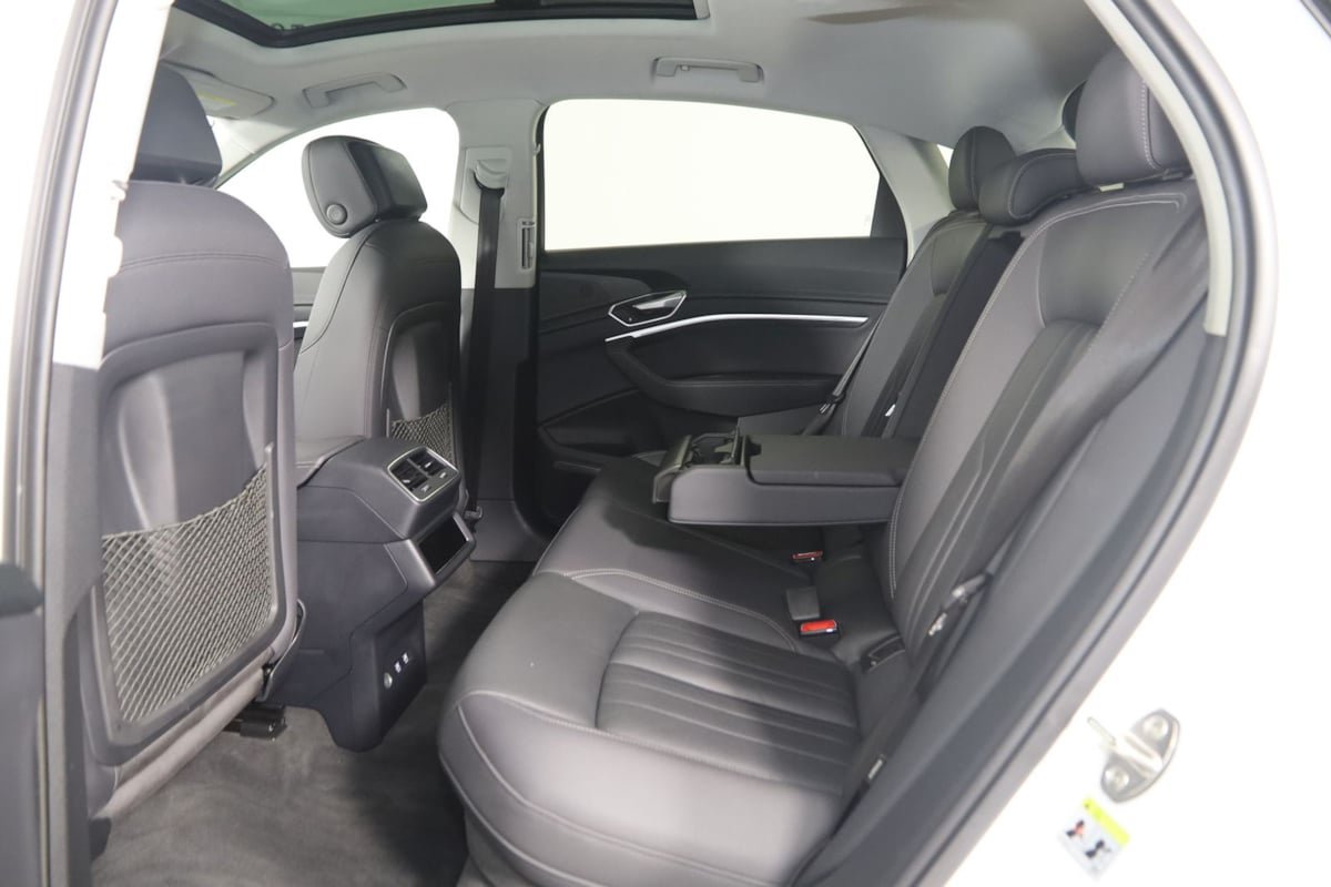 Used 2020 Audi e-tron Premium Plus AWD/4WD image 47