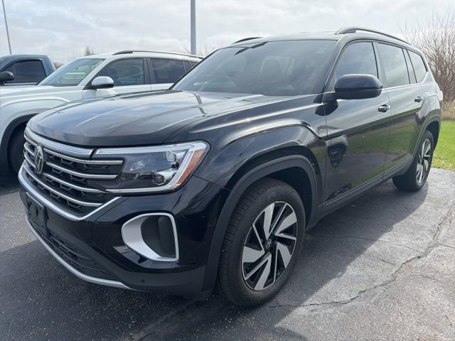 Used 2025 Volkswagen Atlas SE image 1
