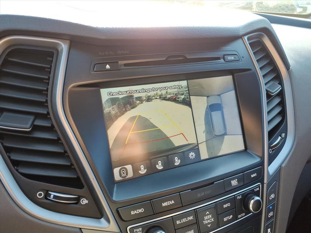 Used 2017 Hyundai Santa Fe SE image 25