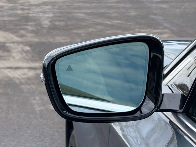 Used 2022 BMW 540i xDrive w/ Premium Package image 13