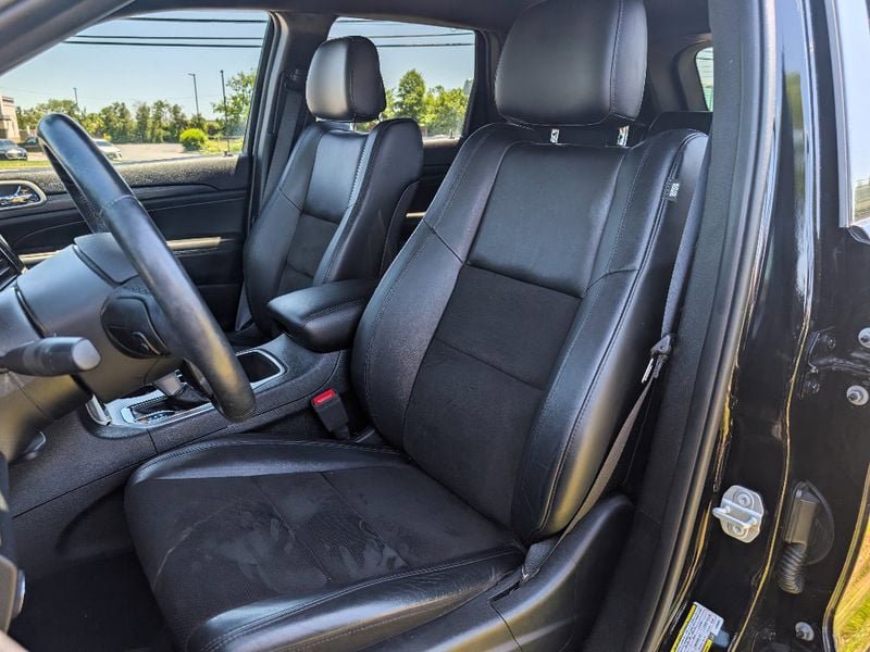Used 2020 Jeep Grand Cherokee Altitude AWD/4WD image 14