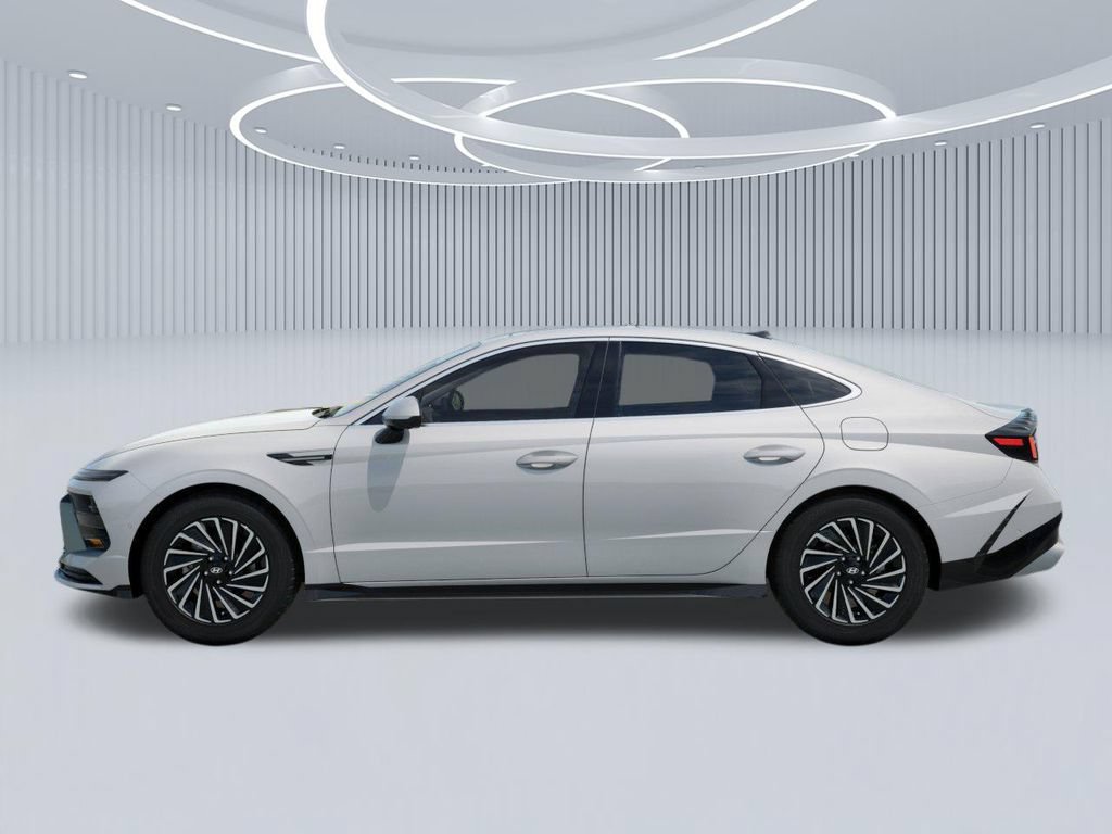 New 2026 Hyundai Sonata Limited FWD image 3