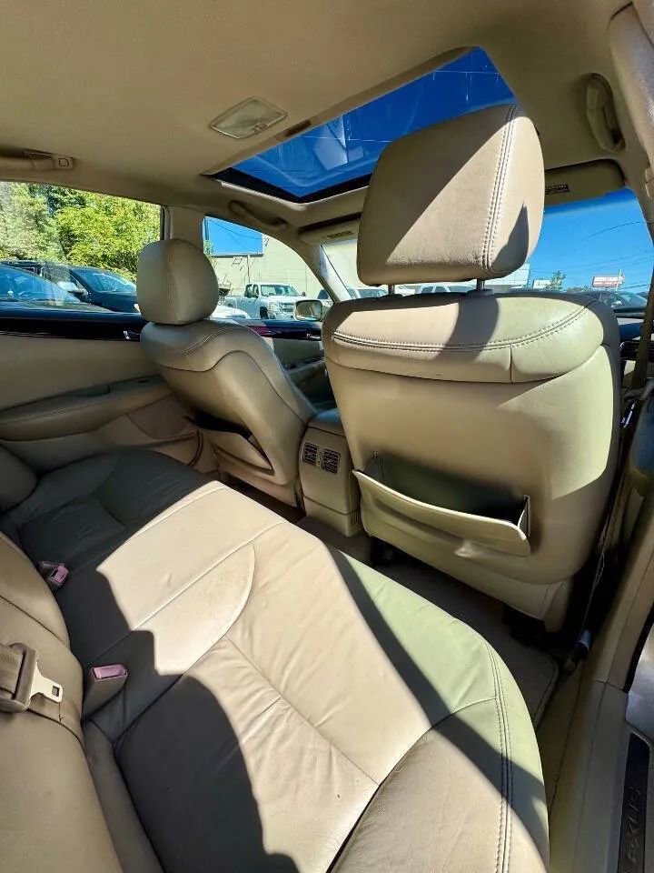 Used 2004 Lexus ES 330 ES 330 Sedan 4D image 8