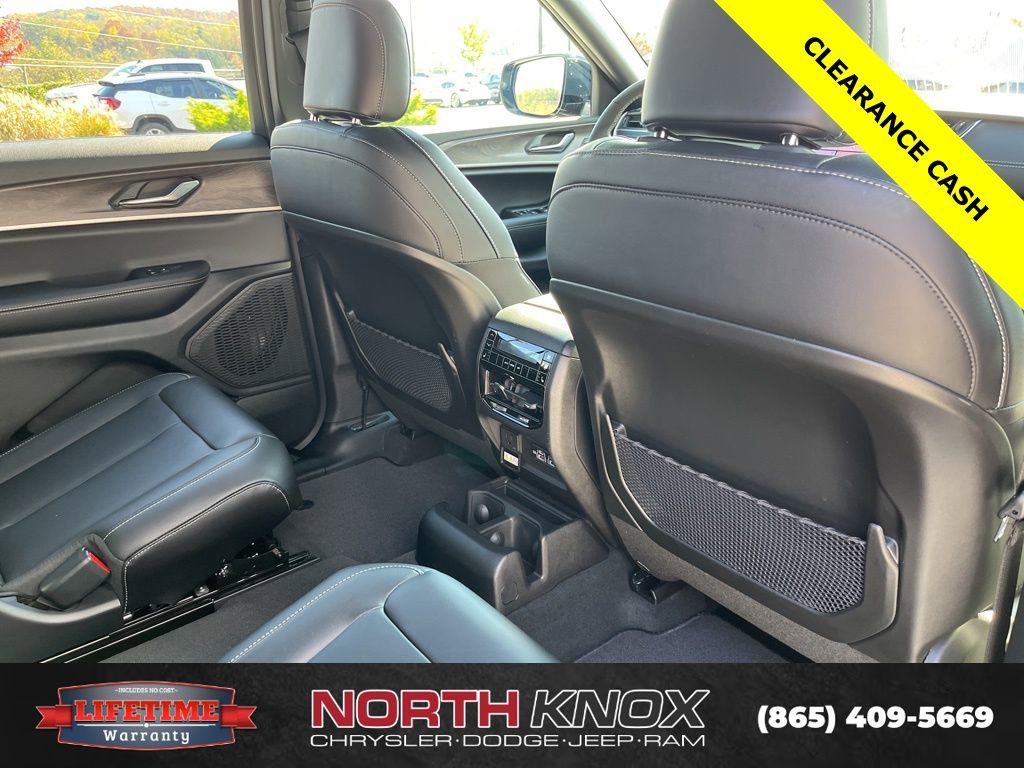 New 2025 Jeep Grand Cherokee L Limited image 28