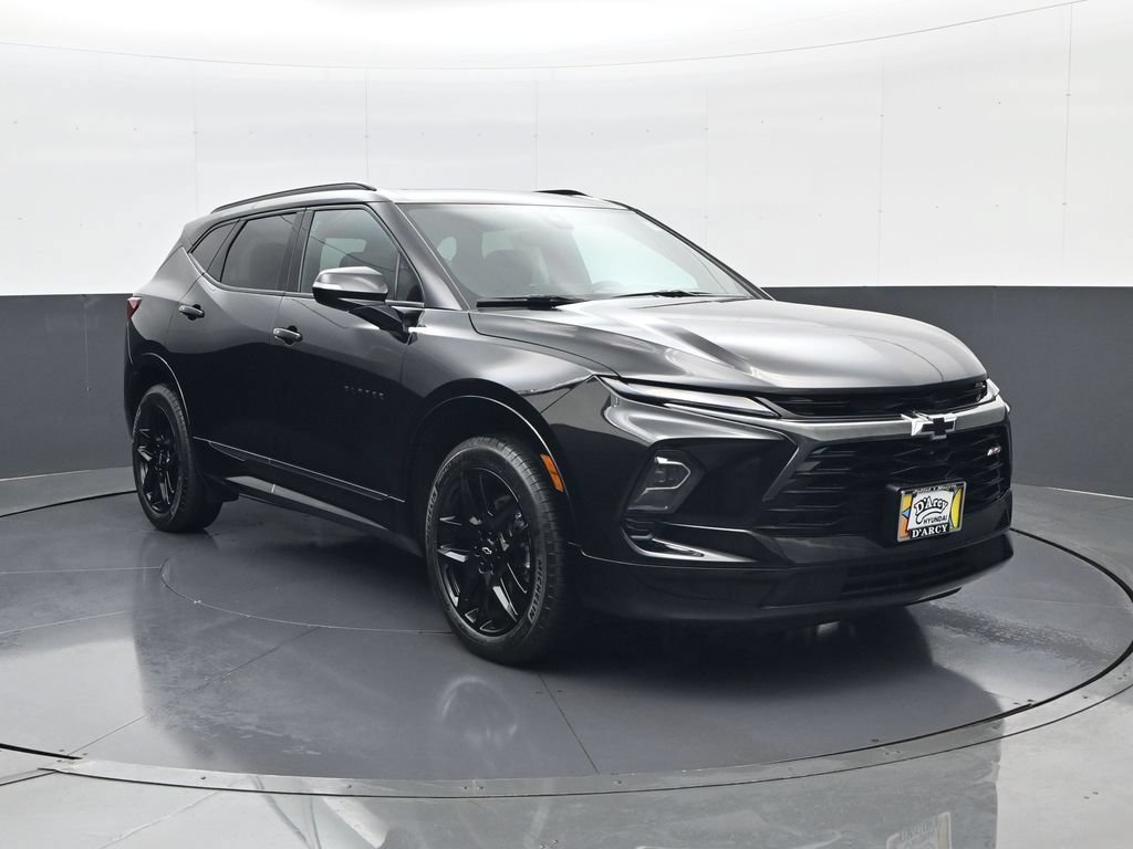 Used 2025 Chevrolet Blazer RS w/ Driver Confidence II Package AWD/4WD image 3