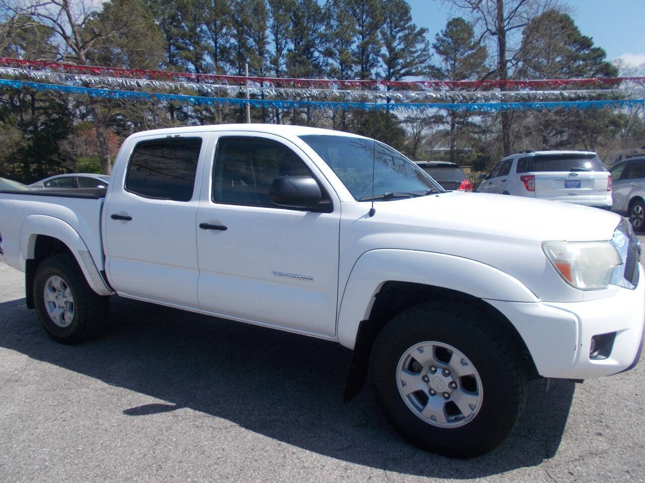 Used 2015 Toyota Tacoma 4x4 Double Cab w/ SR5 Package image 19