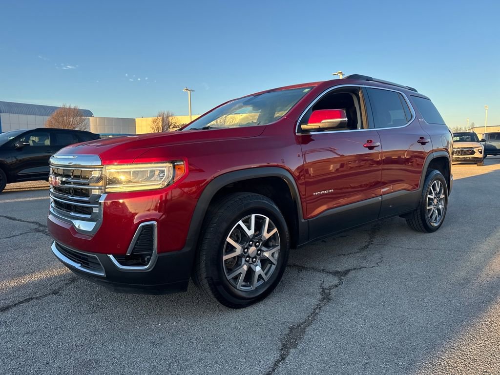 Used 2023 GMC Acadia SLT image 2