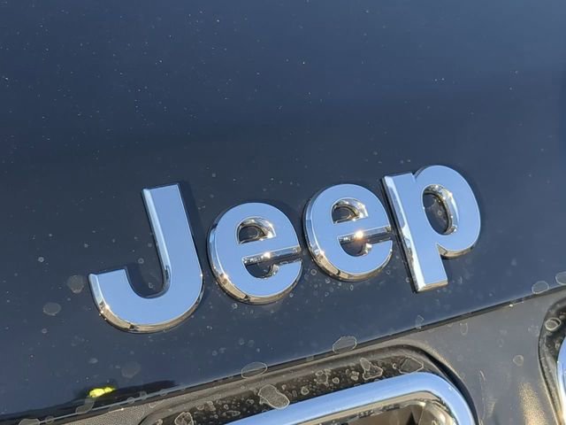 New 2026 Jeep Compass Latitude image 13