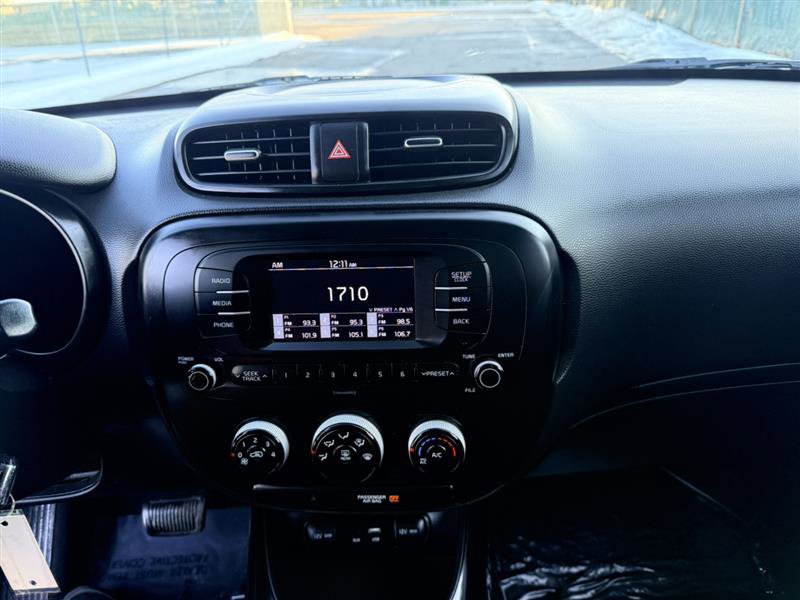 Used 2018 Kia Soul AUTO image 29