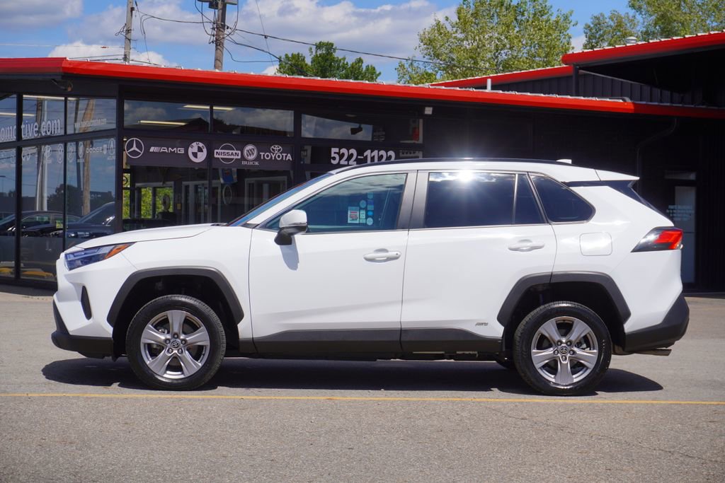 Used 2023 Toyota RAV4 XLE image 4