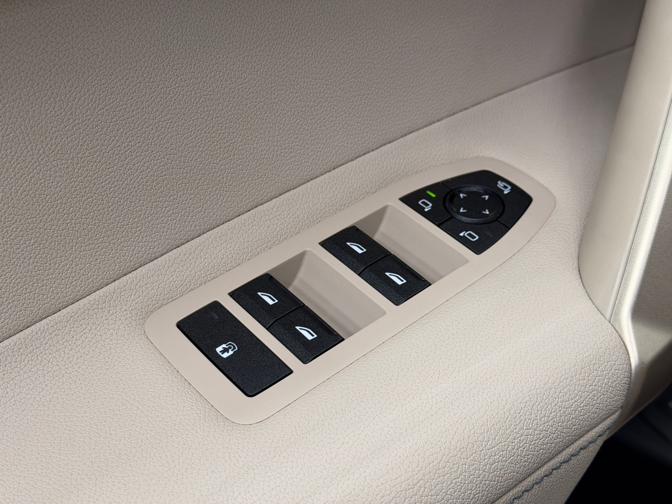 New 2026 BMW iX xDrive45 image 14