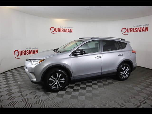 Used 2017 Toyota RAV4 LE image 4