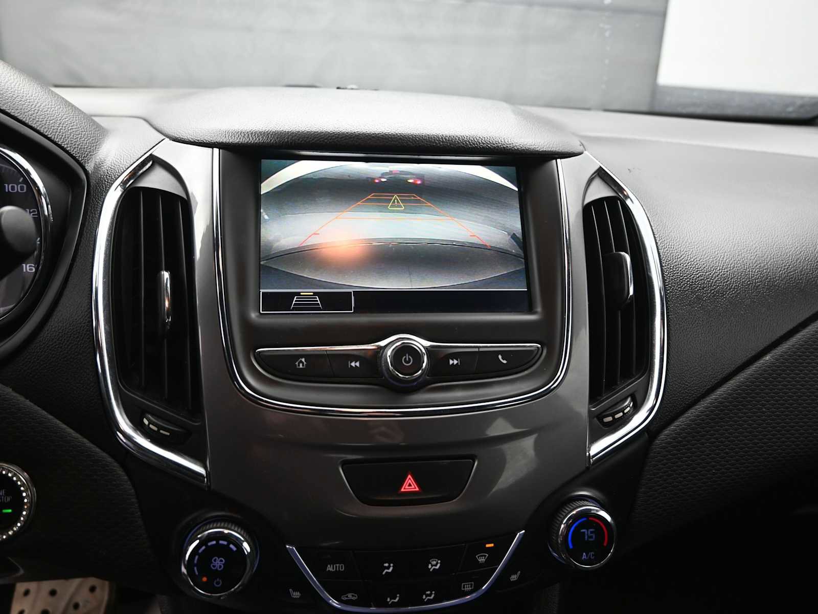 Used 2019 Chevrolet Cruze LT w/ Convenience Package image 14