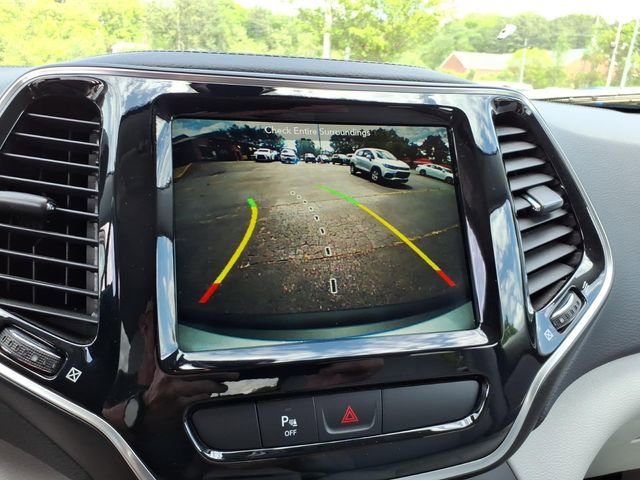 Used 2019 Jeep Cherokee Limited image 31