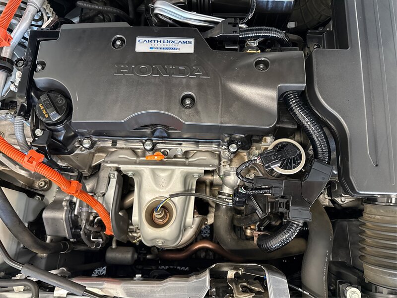 Used 2020 Honda Accord Hybrid image 11