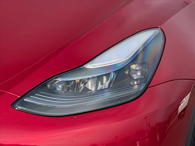 Used 2025 Tesla Model Y Performance image 9