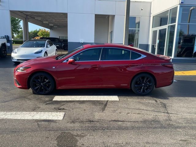 Used 2022 Lexus ES 300h F Sport w/ Accessory Package 2 image 4