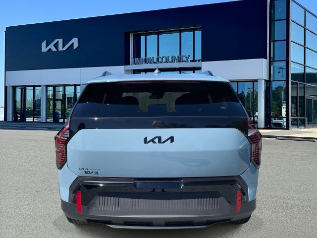 New 2027 Kia EV3 Wind FWD image 5