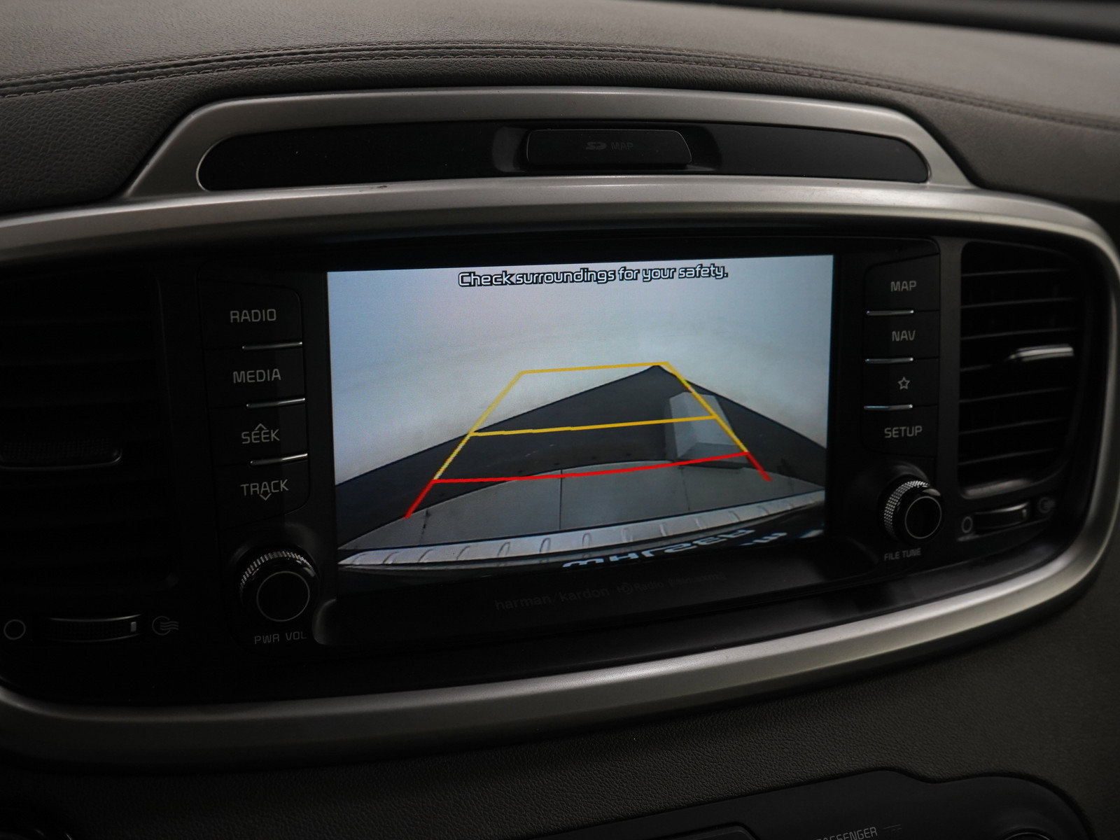 Used 2019 Kia Sorento SX image 20