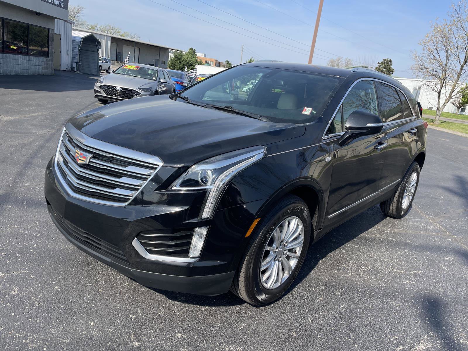 Used 2017 Cadillac XT5 FWD w/ LPO, Wheel Lock Package image 2