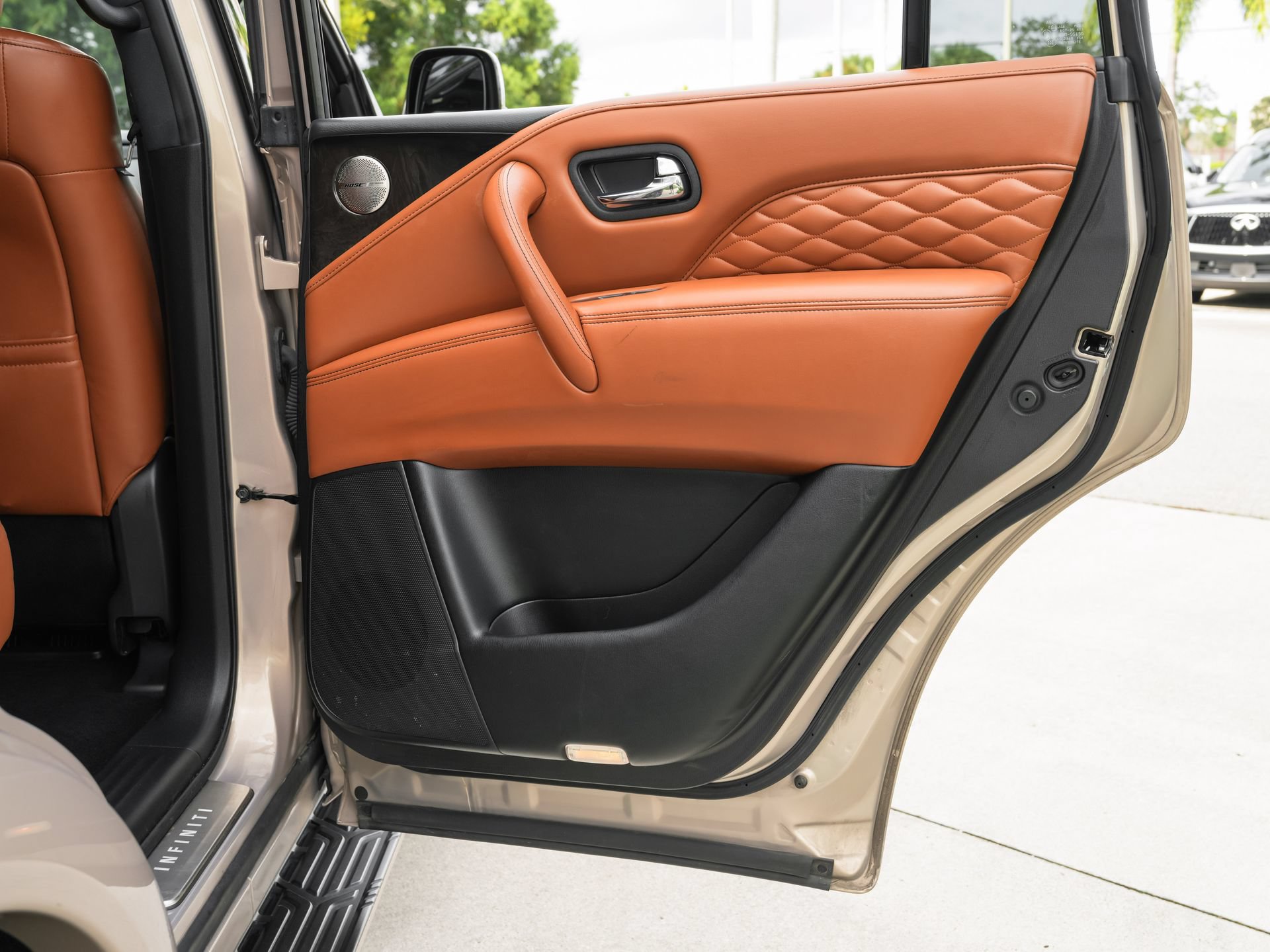Used 2023 INFINITI QX80 Sensory w/ Cargo Package AWD/4WD image 22