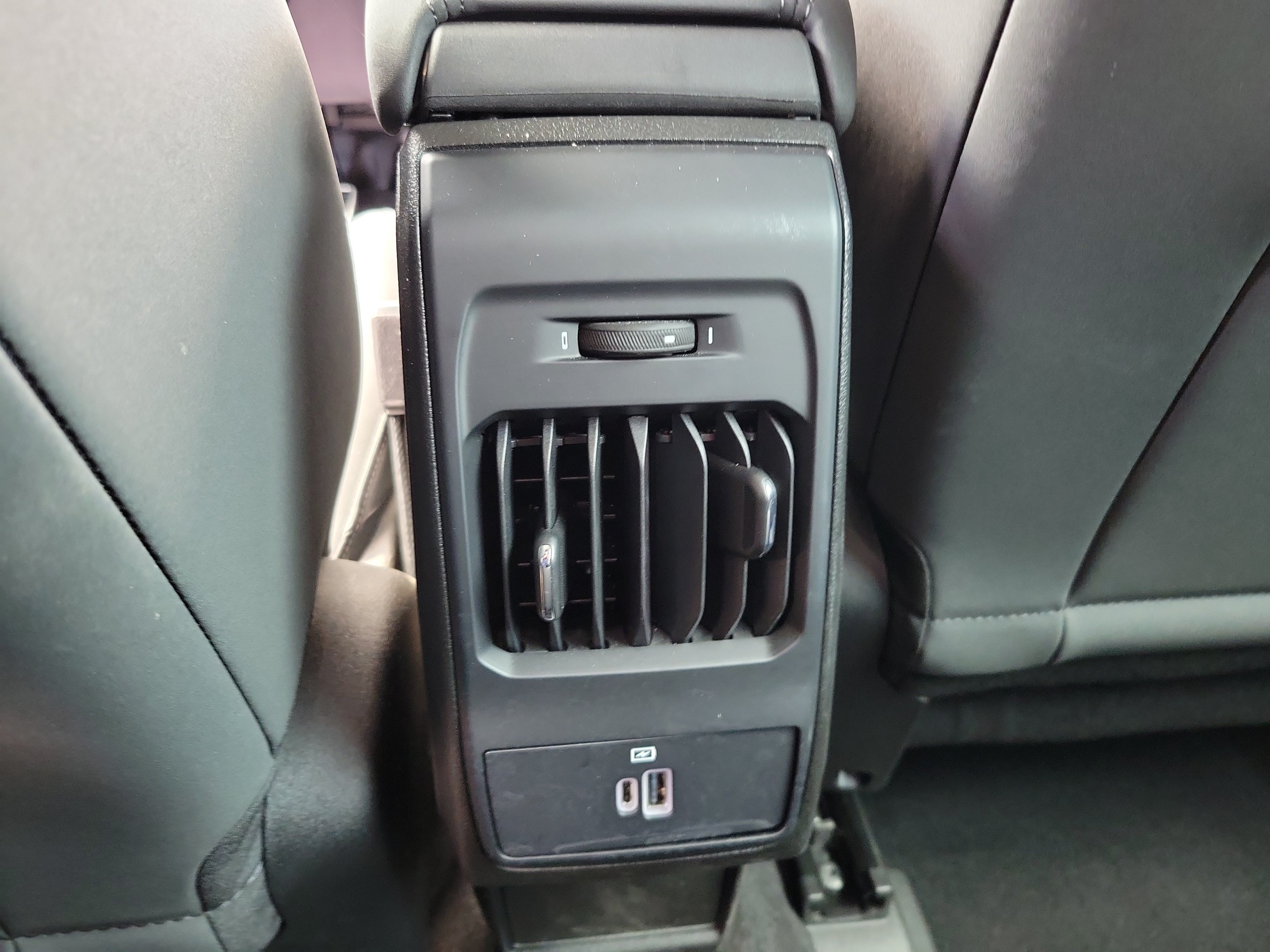 Used 2025 Alfa Romeo Tonale AWD/4WD image 9