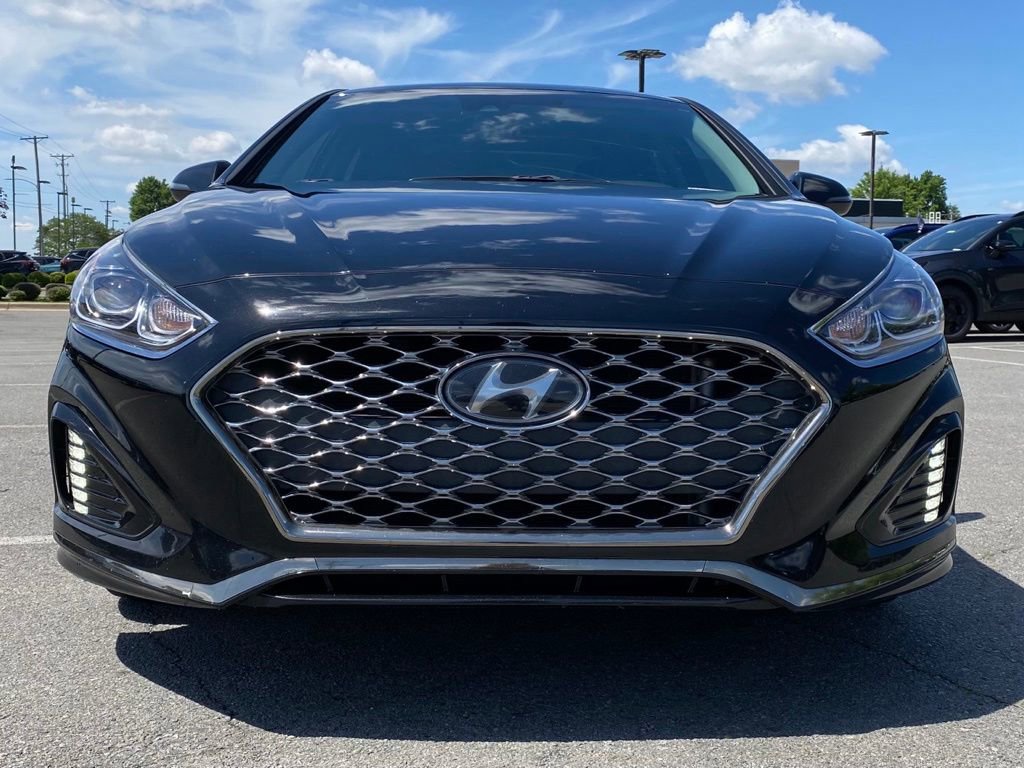 Used 2019 Hyundai Sonata Limited FWD image 2