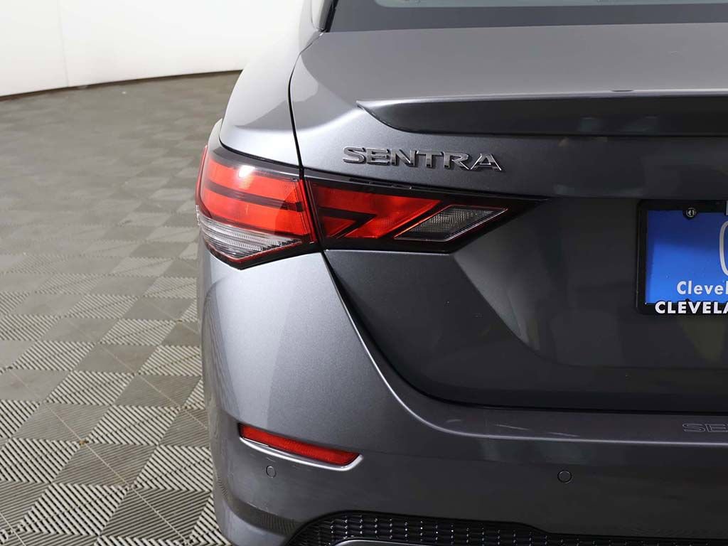 Used 2023 Nissan Sentra SR w/ SR Premium Package image 16