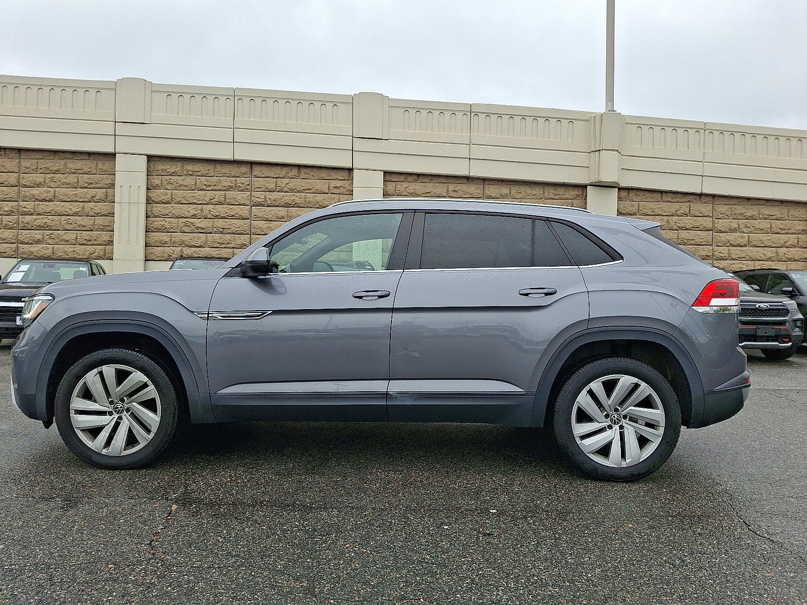 Used 2020 Volkswagen Atlas Cross Sport SE image 7