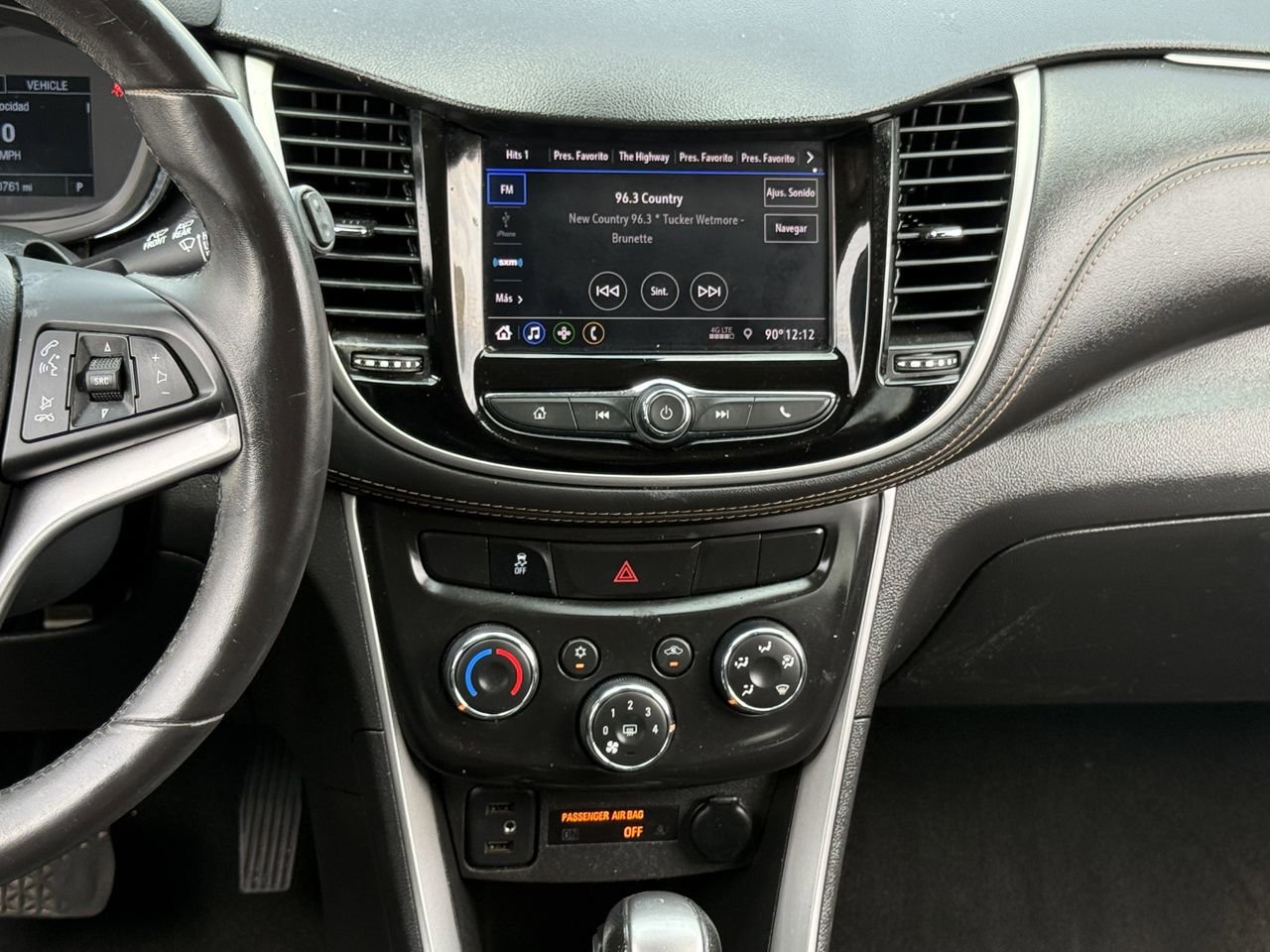 Used 2021 Chevrolet Trax LT w/ Midnight Edition FWD image 16