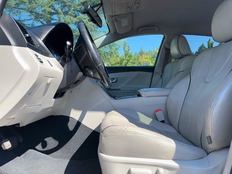 Used 2009 Toyota Venza FWD image 11
